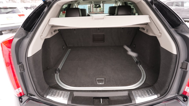 Cadillac SRX Luxury Collection AWD 2011