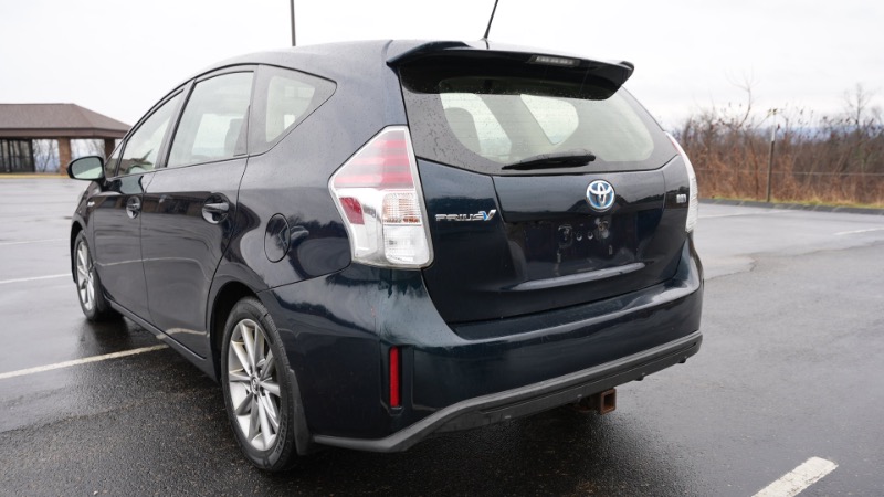 Toyota Prius V Three 2017