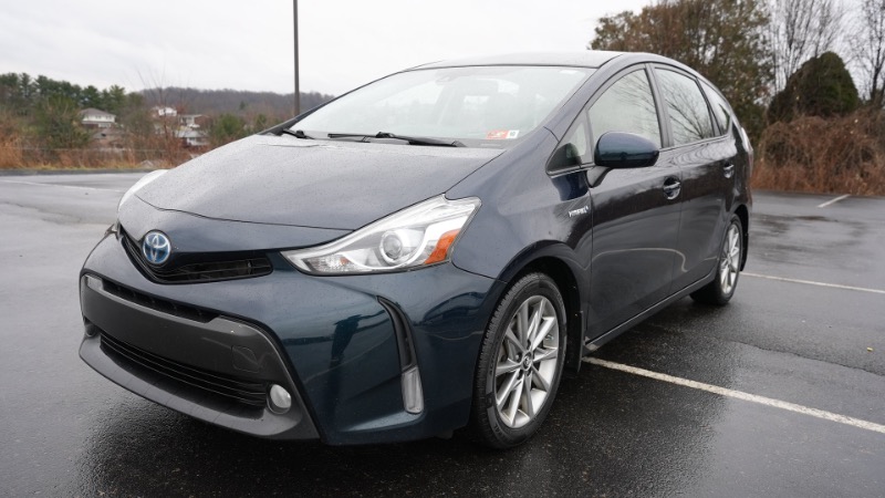 Toyota Prius V Three 2017
