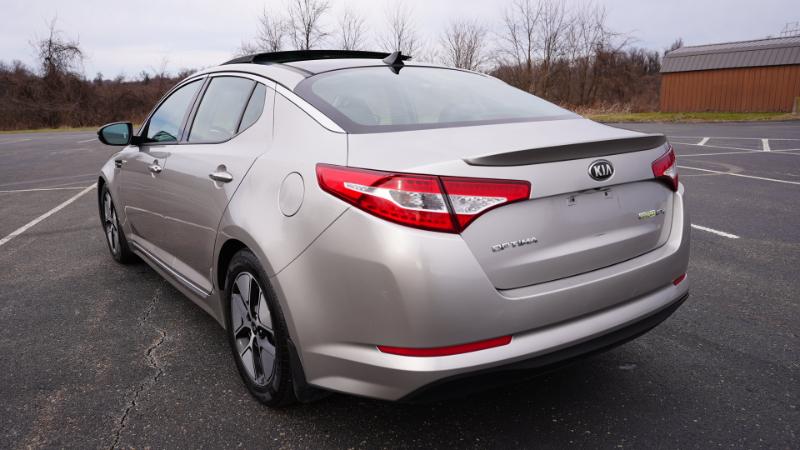 Kia Optima Hybrid LX 2013
