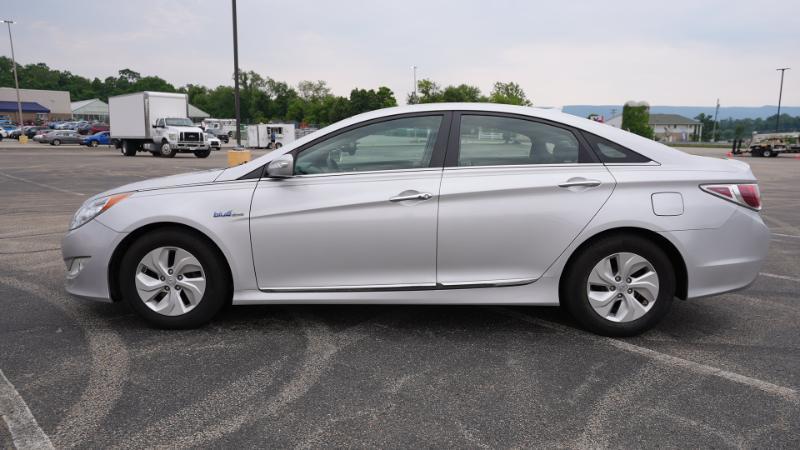 Hyundai Sonata Hybrid Sedan 2015