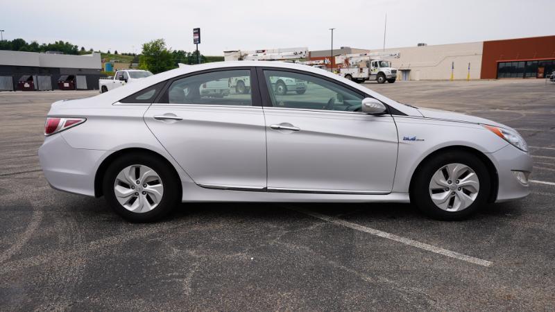 Hyundai Sonata Hybrid Sedan 2015
