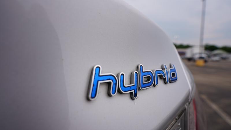 Hyundai Sonata Hybrid Sedan 2015