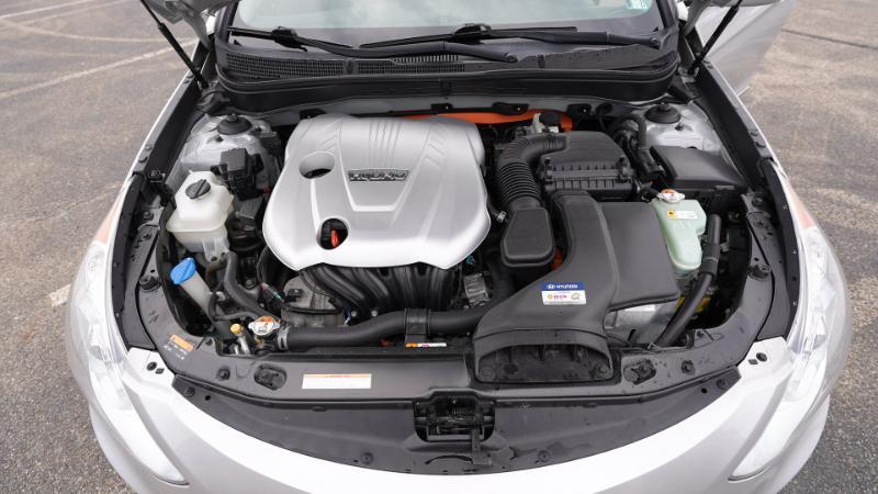 Hyundai Sonata Hybrid Sedan 2015