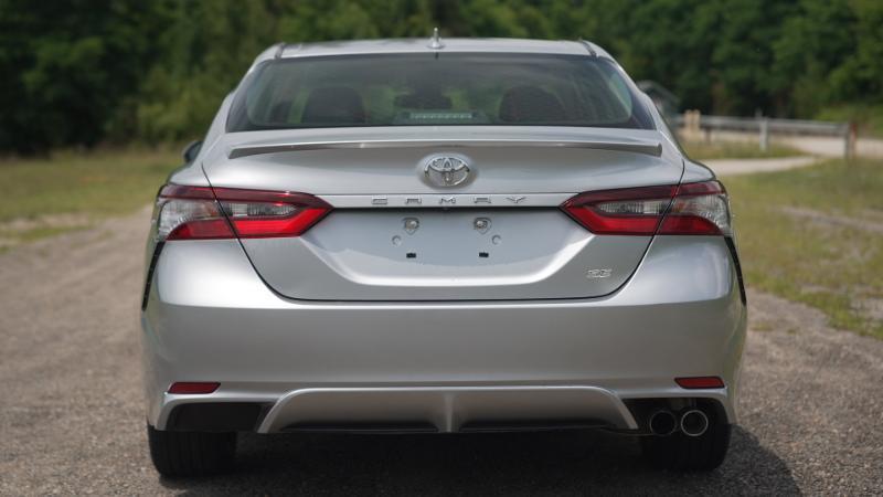Toyota Camry SE 2021