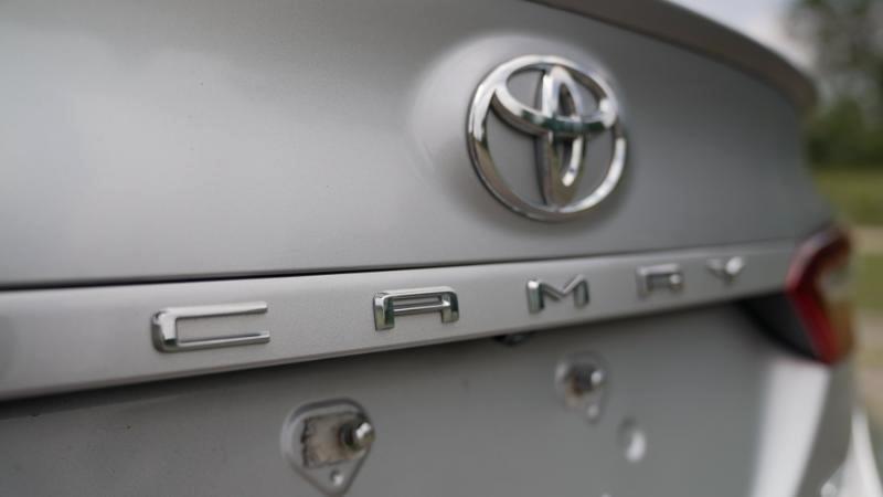 Toyota Camry SE 2021