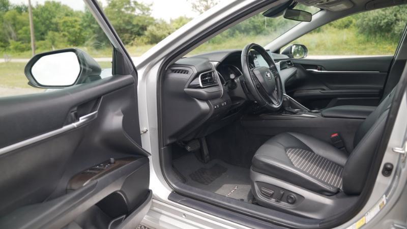 Toyota Camry SE 2021