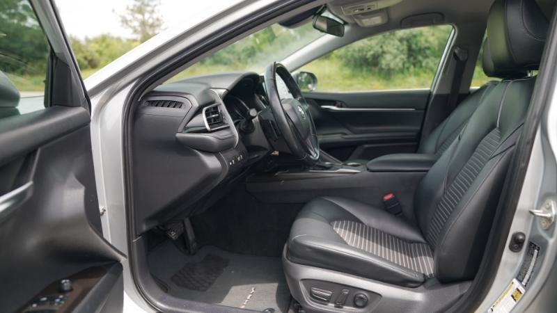Toyota Camry SE 2021