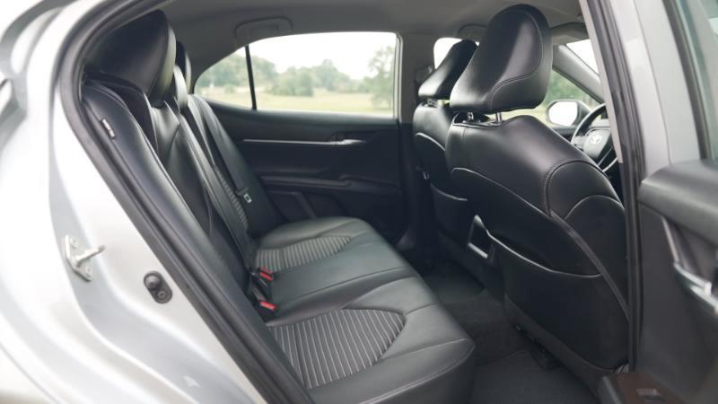 Toyota Camry SE 2021