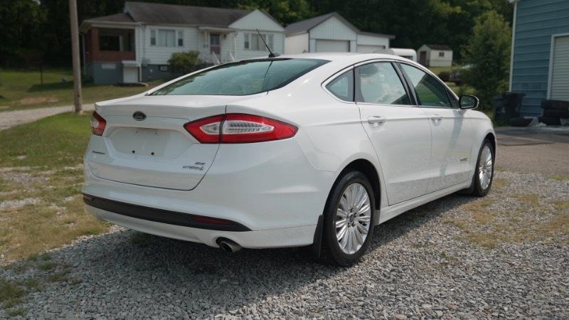 Ford Fusion Hybrid SE 2014