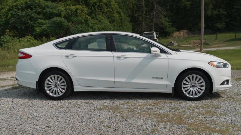 Ford Fusion Hybrid SE 2014