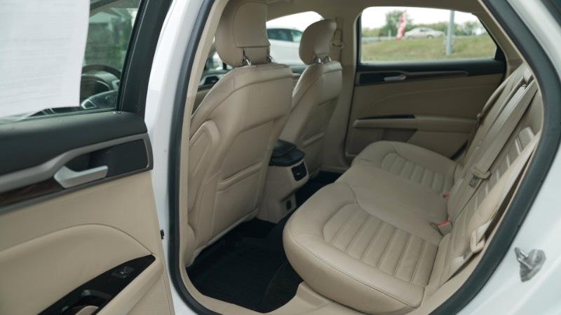 Ford Fusion Hybrid SE 2014
