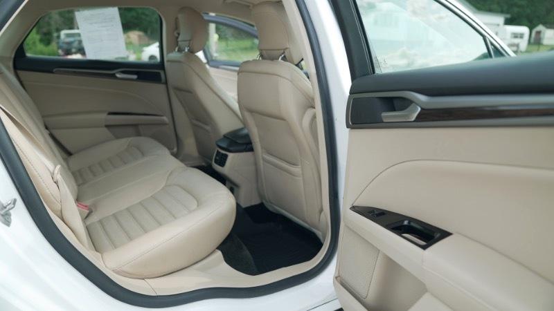 Ford Fusion Hybrid SE 2014