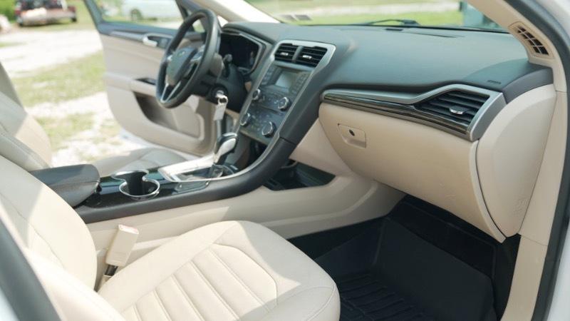 Ford Fusion Hybrid SE 2014