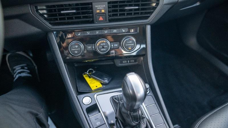 Volkswagen Jetta 1.4T S 8A 2021