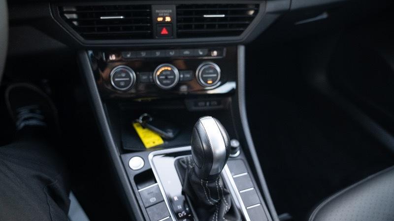 Volkswagen Jetta 1.4T S 8A 2021