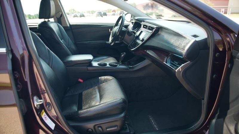 Toyota Avalon Hybrid Limited 2014