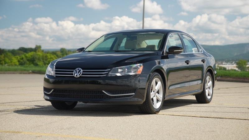 Volkswagen Passat 2.5L SE AT 2012