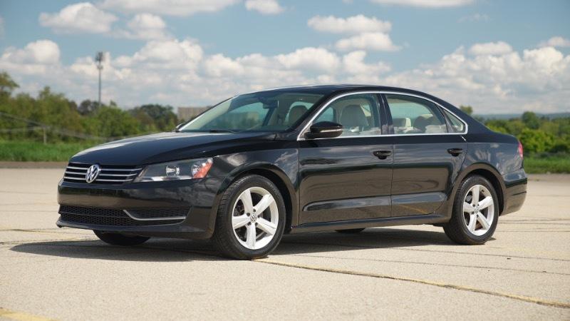 Volkswagen Passat 2.5L SE AT 2012