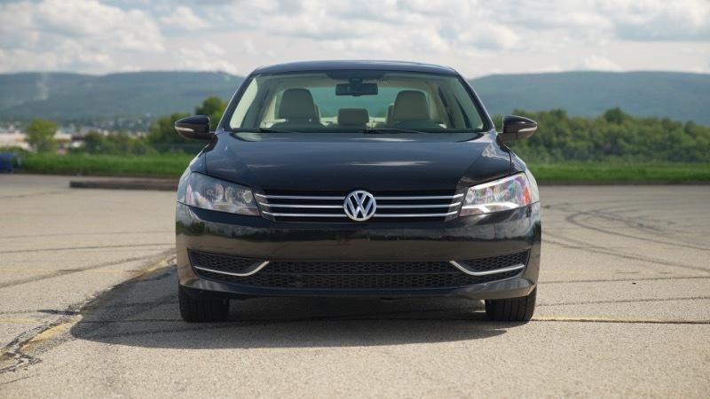 Volkswagen Passat 2.5L SE AT 2012