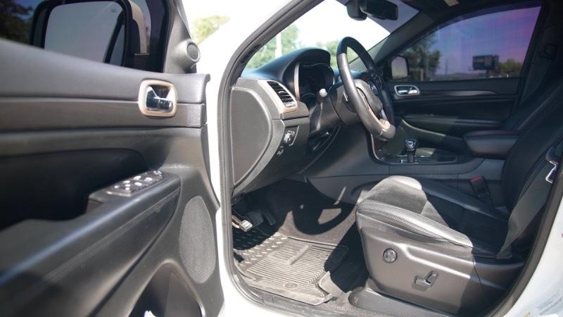 Jeep Grand Cherokee Laredo 4WD 2015