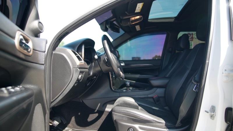 Jeep Grand Cherokee Laredo 4WD 2015