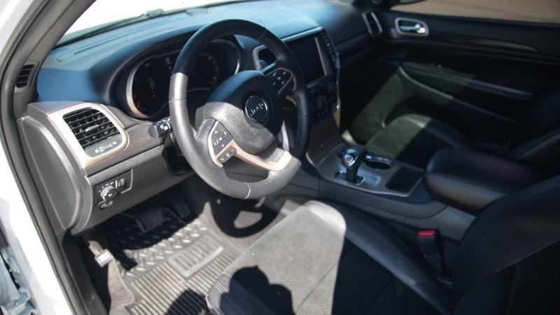 Jeep Grand Cherokee Laredo 4WD 2015