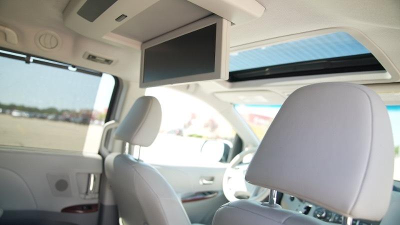 Toyota Sienna Limited 7-Pass V6 2011
