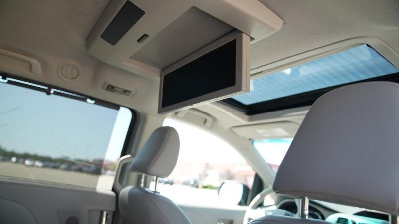 Toyota Sienna Limited 7-Pass V6 2011