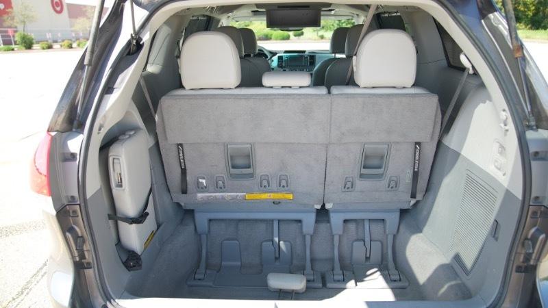 Toyota Sienna Limited 7-Pass V6 2011
