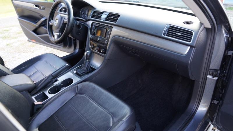 Volkswagen Passat 1.8T SE AT PZEV 2014