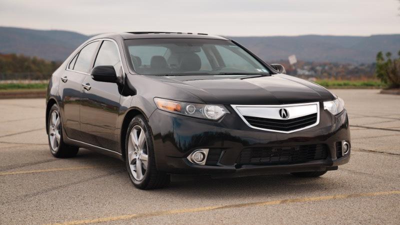 Acura TSX 5-Speed AT with Tech Package 2011