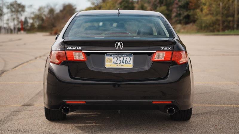 Acura TSX 5-Speed AT with Tech Package 2011