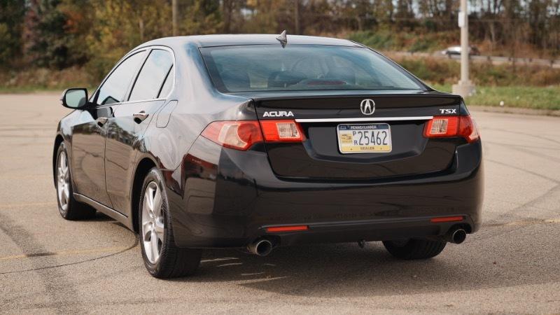 Acura TSX 5-Speed AT with Tech Package 2011