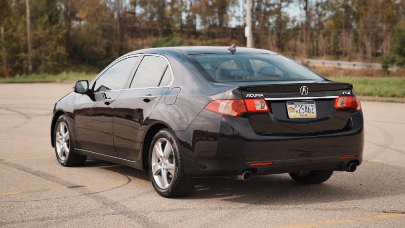 Acura TSX 5-Speed AT with Tech Package 2011