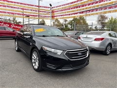 2017 Ford Taurus 