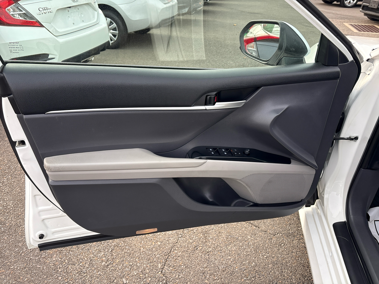 Toyota Camry XLE 2019