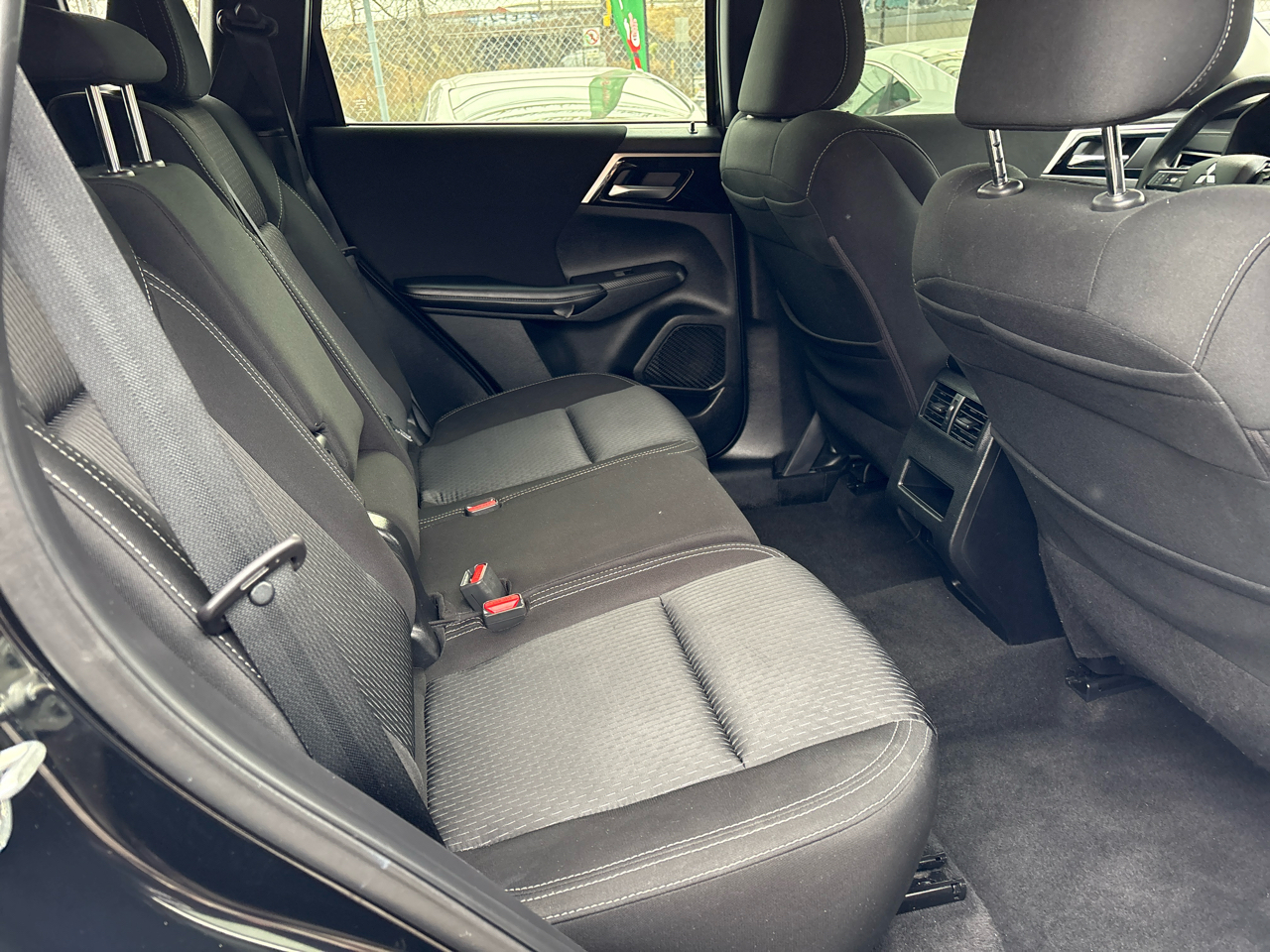 Mitsubishi Outlander ES 4WD 2022