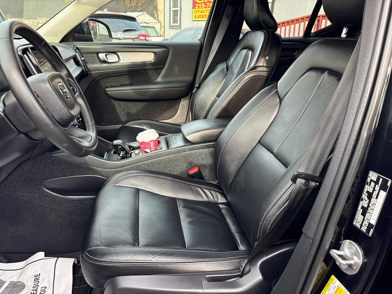 Volvo XC40 T5 Momentum AWD 2022