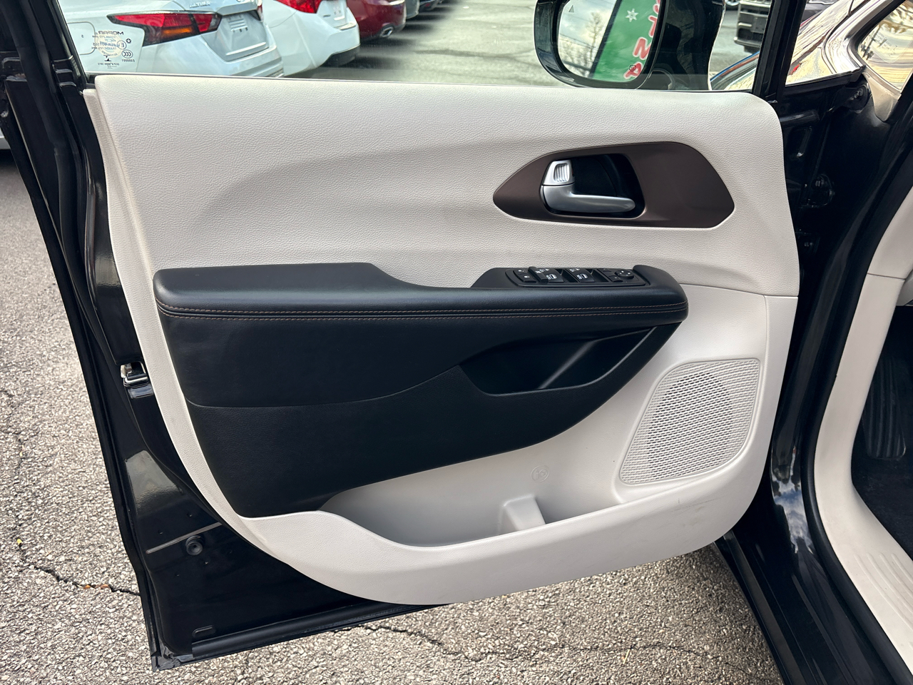 Chrysler Pacifica Touring-L Plus 2017