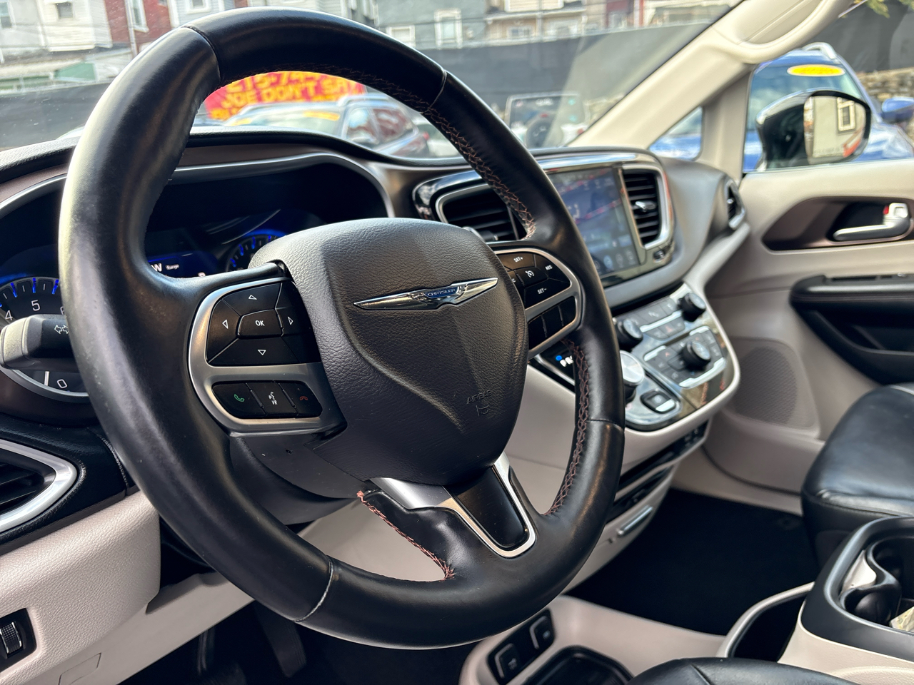 Chrysler Pacifica Touring-L Plus 2017