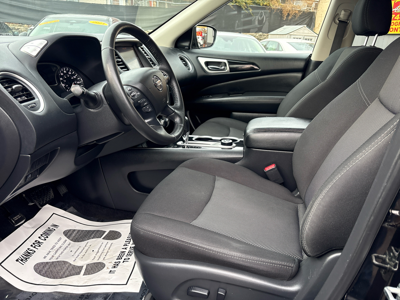 Nissan Pathfinder SV 4WD 2020