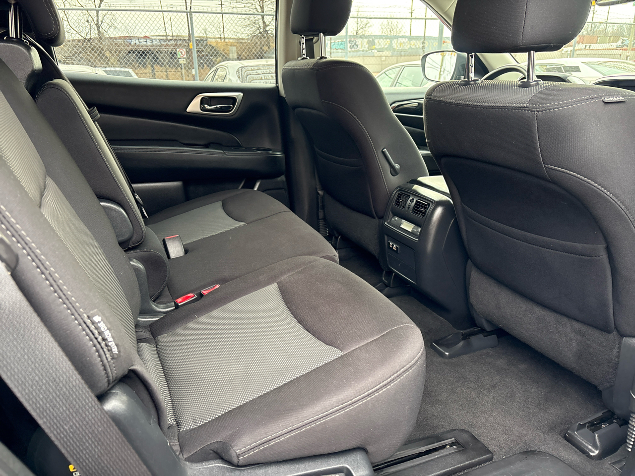 Nissan Pathfinder SV 4WD 2020