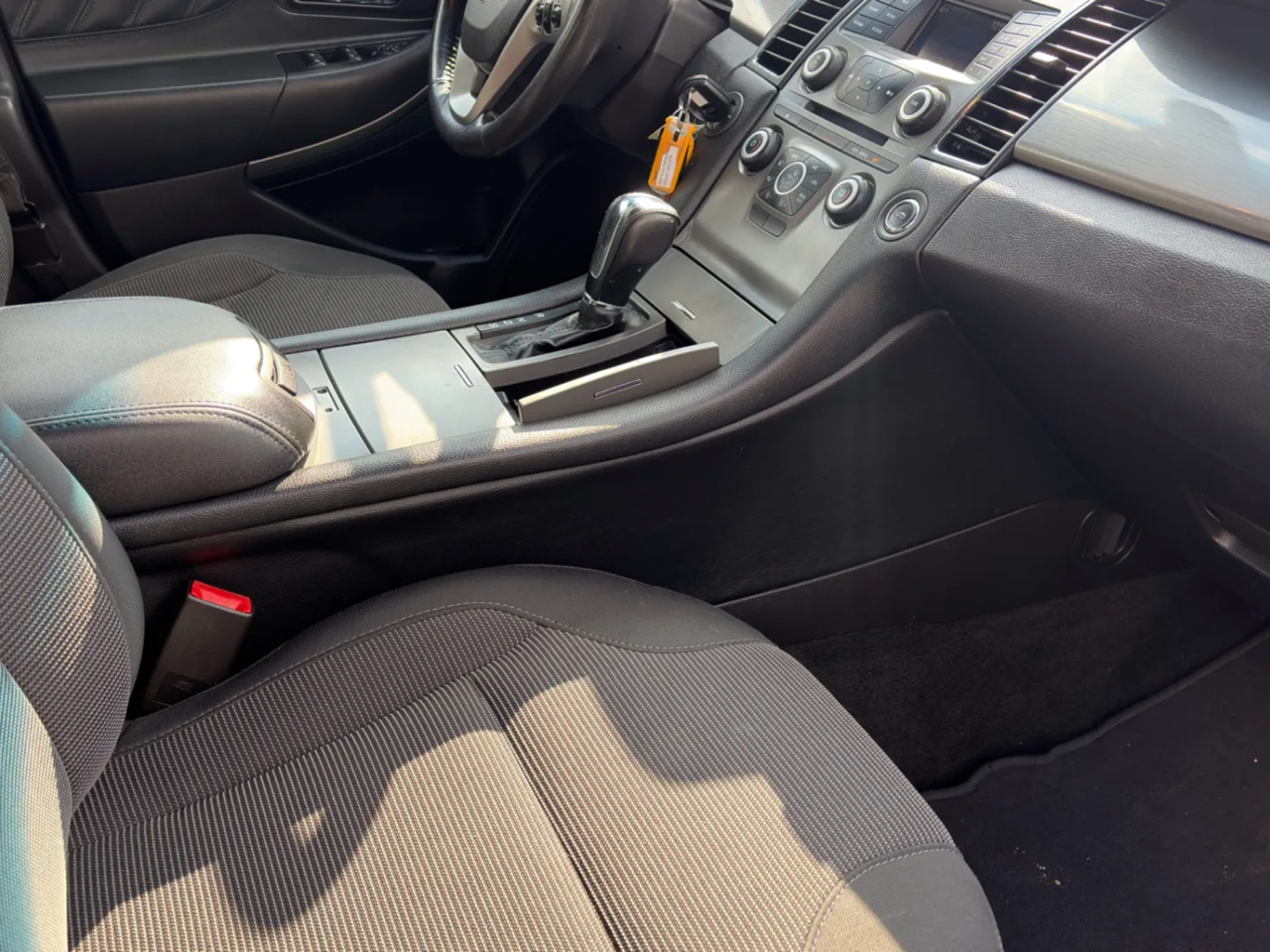 Ford Taurus SEL FWD 2016