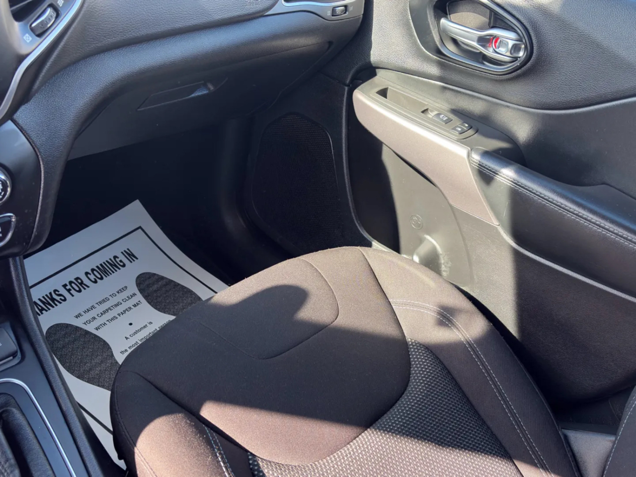 Jeep Cherokee Latitude FWD 2021