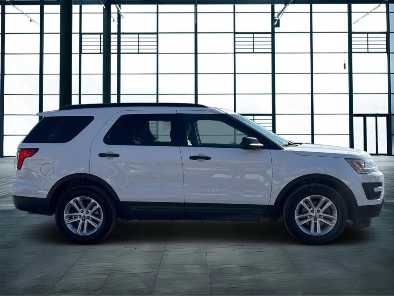 Ford Explorer Base FWD 2017