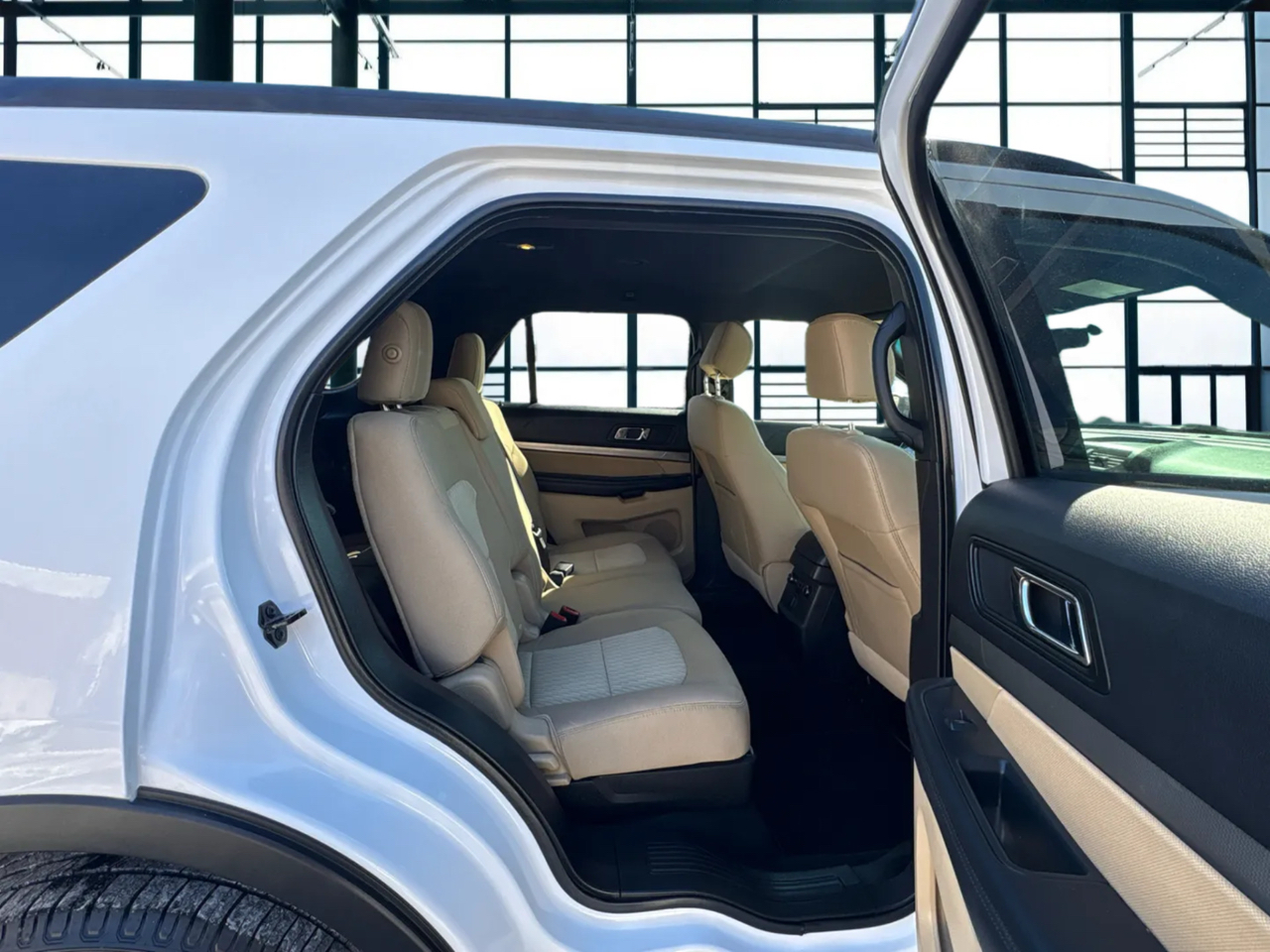 Ford Explorer Base FWD 2017