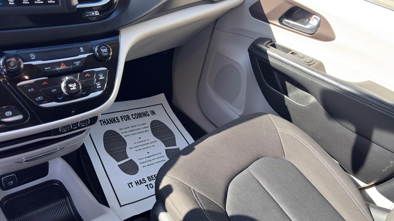 Chrysler Voyager LX 2021