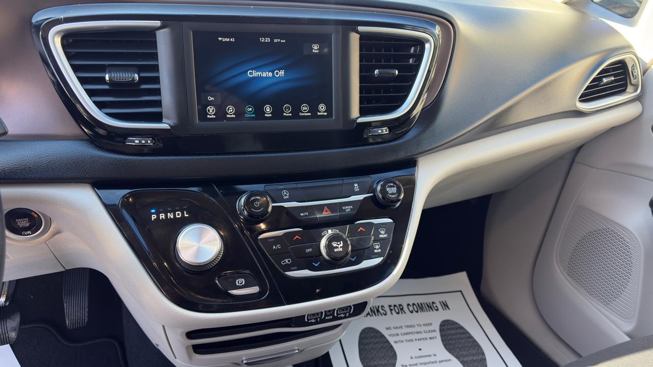 Chrysler Voyager LX 2021