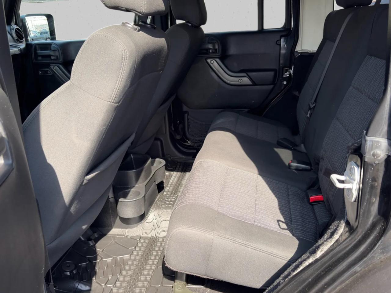 Jeep Wrangler Unlimited Sport 4WD 2012